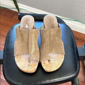 Donald J. Pliner “GERIE” Gold Cork Wedge Sandals 7.5